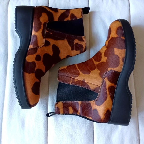 Louise et Cie Leopard Print Ankle Boots - Picture 3 of 10